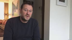 Les 9 Femmes Qui Poursuivent Le Producteur Bart De Pauw Pour Harcelement Sortent De L Ombre