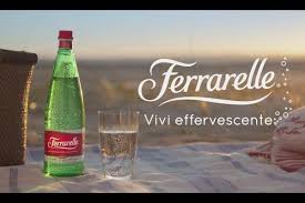 Ottima da far assumere per bambini durante la fase di crescita. Liscia Gassata O Ferrarelle L Acqua Effervescente Naturale Buona E Che Fa Bene