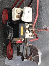 This weed wacker is designed to be easy to use and comfortable. King O Lawn Edger Works Estate Personal Property Yard Garden Garage Online Auctions Proxibid