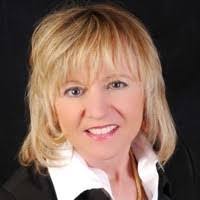 Melissa Muth's Instagram, Twitter & Facebook