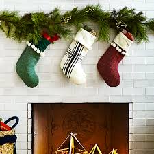 While some people swear by the power of lemon juice, aspirin, and vodka for keeping their trees looking healthy and full of needles, others aren't quite as convinced. 9 Christmas Decoration Hanging Hacks How To Hang Garland