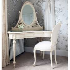 French Macronandstilettes Com Shabby Chic Bedrooms Corner Dressing Table Shabby Furniture