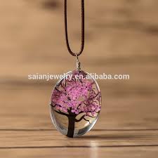 Dried flowers are brittle, and can break apart quite easily. Real Dry Flower Resin Pendant For Necklace Necklace Pendant Buy Real Pressed Flower Pendant Magnetic Pendants For Necklaces Resin Princess Pendants Product On Alibaba Com
