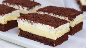 Sahne mit dem mixer etwas aufschlagen, puddingpulver, zucker und milch zugeben und zu einer festen creme aufschlagen. Cremige Puddingschnitten I Schoko Vanille Schnitten Youtube