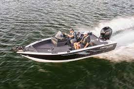 It was a bare bones boat with no frills. Crestliner 1850 Fish Hawk Boats For Sale Boats Com