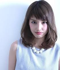 Find a short, medium or long length 'do to suit your round face shape with these great hairstyle options! Woman S Guide Asian Romantic Long Hairstyles For Round Faces That Boost Your Beauty Hubpages