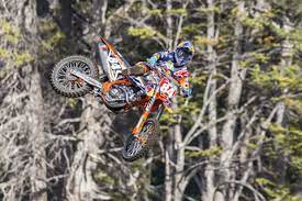 Whether you are thinking of throwing up some dirt during the weekend or getting involved in a motocross competition, you'll need to get yourself a dirt bike. Best Motocross Bikes For Beginners And Kids Red Bull