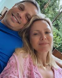 Fotos de família: Momentos Inesquecíveis de Eliana, Manuela, Arthur e  Adriano. Assista ao vídeo: