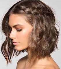Il s'adapte à tous les styles pour un mariage. Coiffure Mariage 2021 20 Idees Pour Les Cheveux Mi Longs Cheveux Mi Courts Cheveux Courts Coiffure Mode