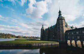 Diskussionen, tipps und infos zu reisen, sprachen, menschen, visa, kultur oder für nette bekanntschaften in der ukraine Edinburgh Schloss Schottland Geschichte