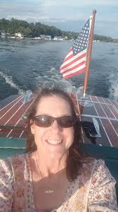 Up next in our 𝑭𝒓𝒊𝒆𝒏𝒅𝒔 𝒐𝒇 𝒕𝒉𝒆 𝑴𝒖𝒔𝒆𝒖𝒎 '𝐅𝐚𝐯𝐨𝐫𝐢𝐭𝐞  𝐁𝐨𝐚𝐭𝐬 𝐒𝐞𝐫𝐢𝐞𝐬' is 𝑮𝒂𝒅𝒇𝒍𝒚 🚤✨ Built in Alexandria Bay by the  legendary Hutchinson Boat Works, 𝑮𝒂𝒅𝒇𝒍𝒚 is a stunning 33′ sedan  commuter with