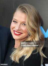 Actress Ellen Woglom attends the premiere of ABC and Marvel's... News Photo 