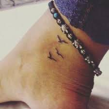 Outstanding Tiny Tattoos Are Offered On Our Website Take A Look And You Wont Be Sorry You Did Ti Winzige Tattoos Kleine Tattoo Manner Kleine Tattoos Frauen