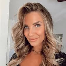 Hannah Shipp's Instagram, Twitter & Facebook