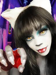 Lola Fish Meets a Heartbreaker in Shark Tale