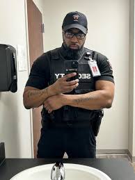 Aight y'all…. It's Monday so we know what to do right!!?? You got it….START  STRONG!!! Ok LET'S GO!!! Love y'all!!!🫶🏾🙏🏾