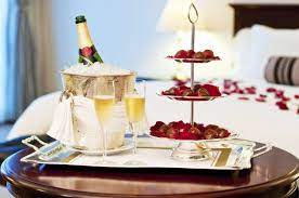 Awesome Romantic Hotel Room Ideas For Him Pics Decoration Ideas Romantic Hotel Romantic Hotel Rooms Champagne Toasting Flutes