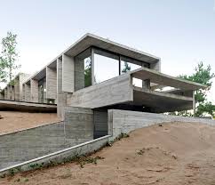 Casas de madera prefabricadas con los mejores materiales, que añadimos para dar un toque siempre atractivo de modernidad casas prefabricadas de madera y hormigón rucorkasa.es ». Casas De Hormigon Visto En Argentina 50 Proyectos En Planta Plataforma Arquitectura