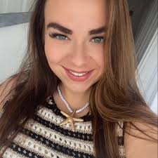 The Best Fluffy Banana Bread with chocolate chips or chopped nuts is not  only the best way to use up over-ripe bananas, but it's possibly the best  slice to go with your