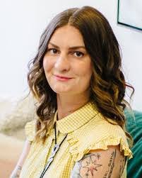 Ali Kelleher's Instagram, Twitter & Facebook