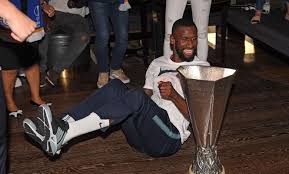 Zählt man seine jugendvereine mit, spielte rüdiger schon für sieben verschiedene vereine. Verletzt Das Ist Antonio Rudiger Nach Dem Sieg Des Fc Chelsea Egal