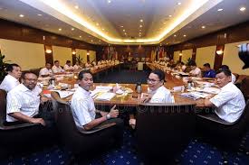 Dana usahawan by , 1998, jabatan pembangunan perindustrian dan penyelidikan edition, in malay. November 2017 Penang Online