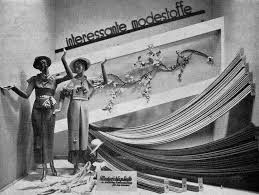 Retronaut Co Retronaut Resources And Information Shop Window Windows German