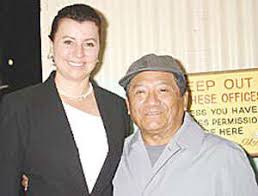 Download and listen online deja by armando manzanero. Armando Manzanero Pierde Juicio Contra Su Esposa Aradillas La Cronica De Hoy