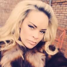 Tracey Donovan's Instagram, Twitter & Facebook