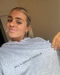 Bethany Hickey's Instagram, Twitter & Facebook