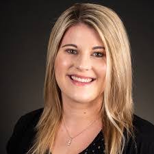 Laura Underwood's Instagram, Twitter & Facebook