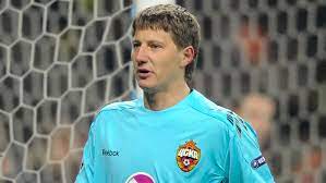 Акинфеев, магнуссон, дивеев, фернандес, щенников, зайнутдинов, ахметов, дзагоев, влашич, сигурдссон, шкурин. Eks Vratar Cska Chepchugov Emocionalno Otreagiroval Na Banner Fanatov Armejcev Gazeta Ru Novosti