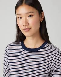 Essential Long Sleeve T-shirt