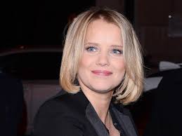 Joanna kulig (born 24 june 1982) is a polish film, stage and television actress, and singer. Joanna Kulig Zarobi Fortune W Nowym Amerykanskim Serialu Ta Kwota Zwala Z Nog