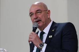 Exerce o sexto mandato de deputado federal pelo rio grande do sul. Osmar Terra Que Subestimou A Pandemia Testa Positivo Para A Covid 19 A Gazeta