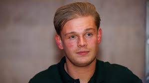 Dennis Schouten's Instagram, Twitter & Facebook