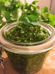 Petersilienpesto Mit Cashew Kernen Rezept Fur Den Thermomix Rezept Petersilienpesto Petersilien Rezepte Pesto