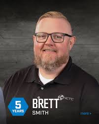 🎉 We're proud to celebrate our team members who've been with us for 5  years! Your dedication, hard work, and commitment have played a huge role  in our success. Thank you for