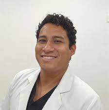 Dr. Arturo Balam Aguilar Ortopedista, Traumatólogo, Mérida