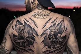 Ramos has a great number of tattoo masterpieces on his body. Toe Poke Daily Sergio Ramos Tattoos Stuffed Rabbit A Football Pitch Tribute To Banksy