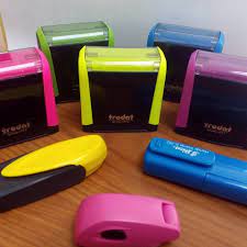 Akhirnya karena udah nanggung aku ceritain aja ke dia kalo aku sudah beristri dan punya anak. Rubber Stamp Murah Home Facebook