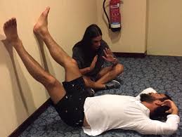 Hayat sana güzel şova devam yazan takipçisini tehdit etti. Arda Turan S Feet Wikifeet Men