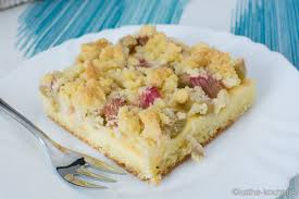 Kuchen im unteren drittel für ca. Rhabarberkuchen Mit Vanillepudding Vom Blech Katha Kocht
