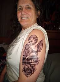 Fresha atadhani 3rd year amechora tattoo.. 🤣😂🤣😂