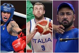 Il campione europeo nino pizzolato e tutta la nazionale di pesistica olimpica, appena rientrata dal campionato continentale di mosca. F Kydj Bdnr9em