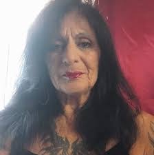 Sonja Fowler's Instagram, Twitter & Facebook