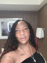 Hello, my name is Darius. I'm from Indiana. I'm really laid back, and I  love to laugh and joke, but most of the time, I'm pretty chill. I enjoy  reading, learning, and