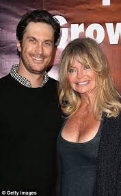 Kate hudson's father has publicly disowned her and her brother oliver. Goldie Hawn S Ex Bill Hudson Says She Poisoned Children Against Him Daily Mail Online