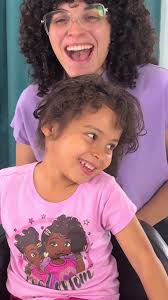 Recortar a mi sobrina es toda una experiencia jajajajaja 😂✨. Cada recorte  que le hago es sumamente especial para mi, estas tan grande 🥹🫶. Ay mi  nana no sabes cuanto titi te ama 🥹🫶. #sobrinaytia ...