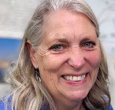 Linda Sours's Instagram, Twitter & Facebook